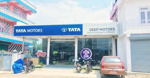 Deep Motors Pvt. Ltd showroom photo 2